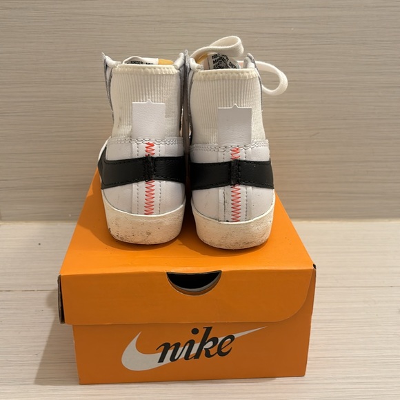 Nike Blazer mid’77 jumbo swoosh in black and white leather size 5.5 - Picture 4 of 6